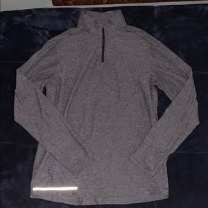 Men’s lululemon Pullover Size small-medium